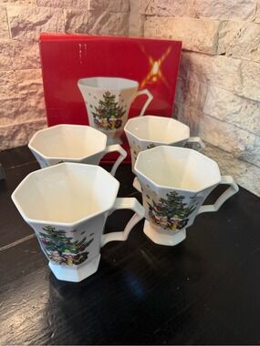 Nikko Christmastime 4 Piece Coffee / Hot Chocolate Cocoa Mug set * Teddy Bear